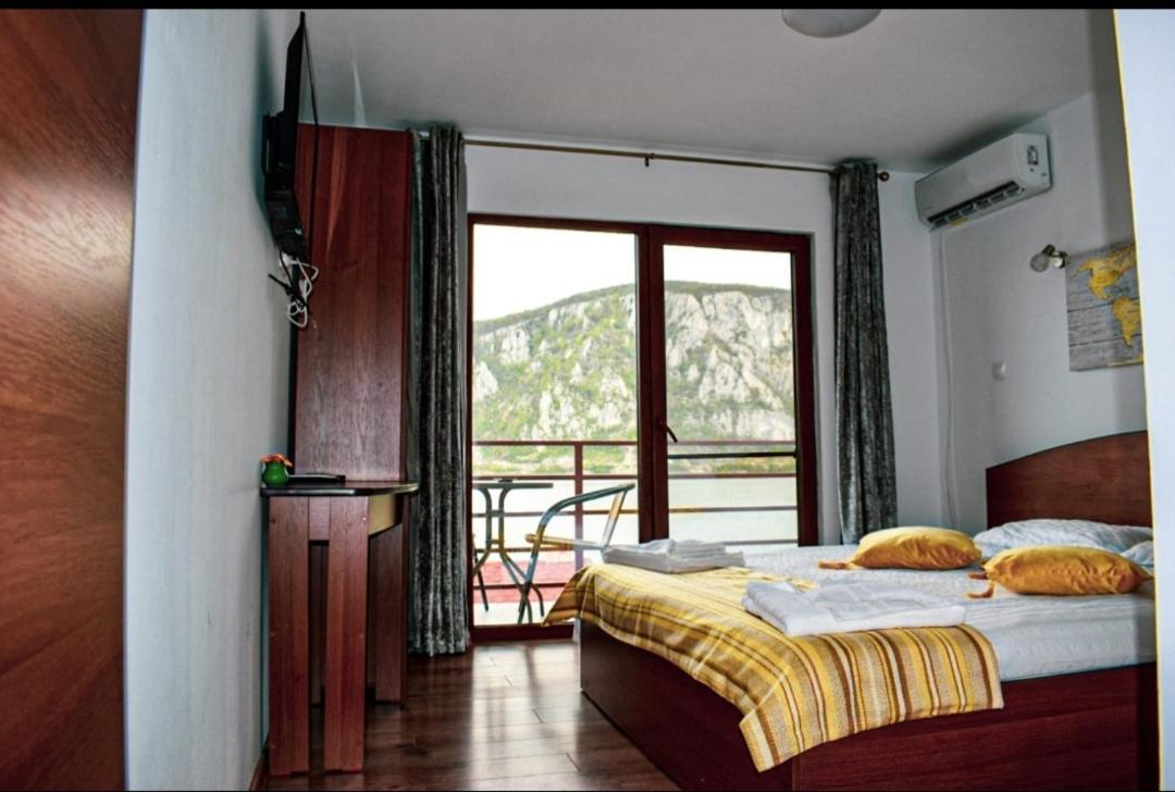 Escape Hotel ดูโบวา ภายนอก รูปภาพ